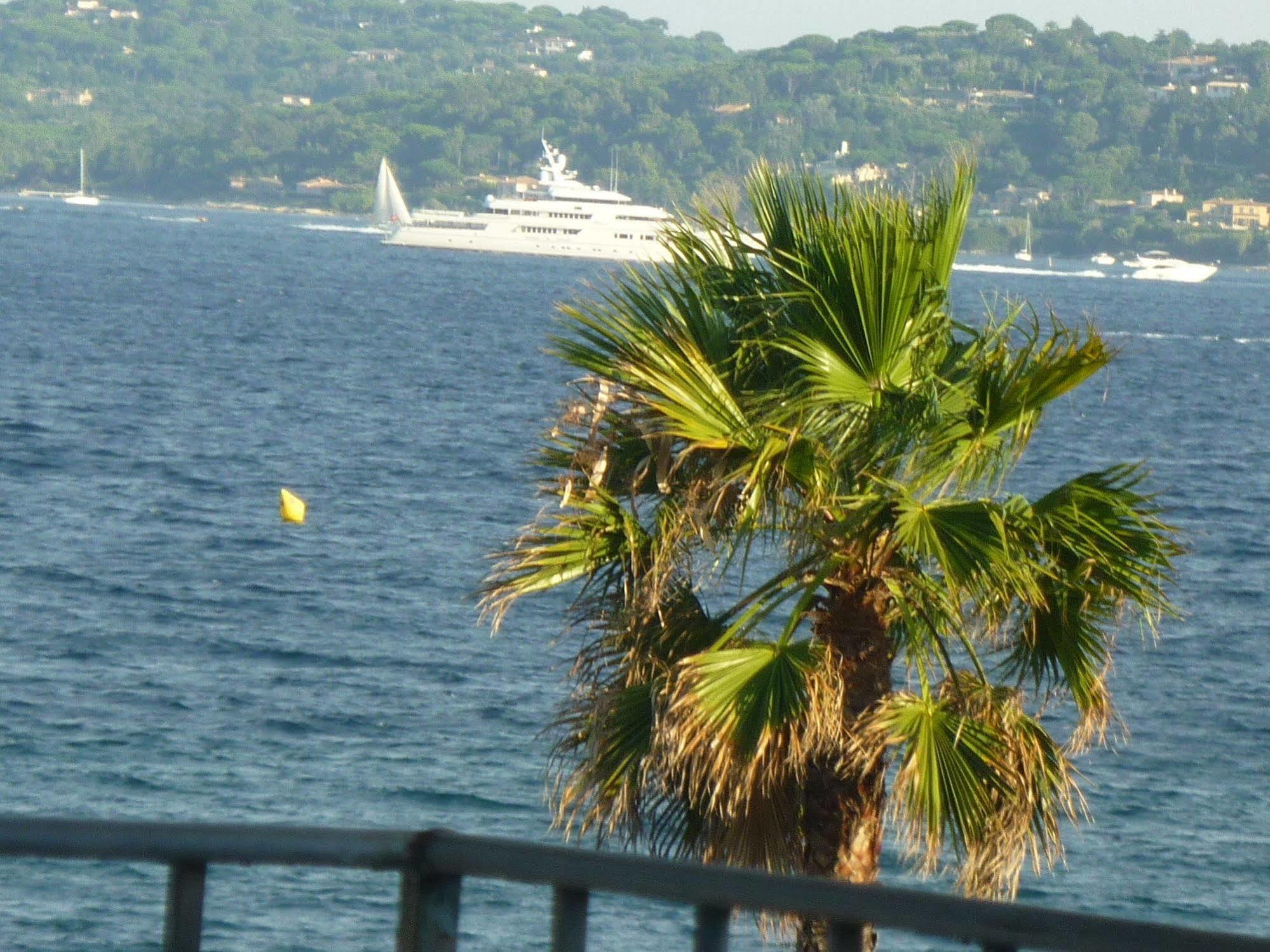 Hotel Martinengo Sainte-Maxime Buitenkant foto