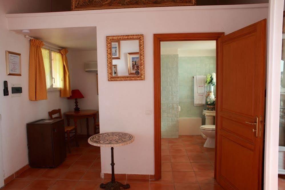 Hotel Martinengo Sainte-Maxime Buitenkant foto