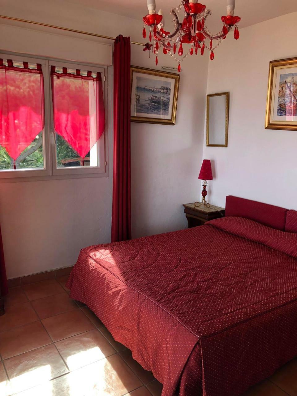 Hotel Martinengo Sainte-Maxime Buitenkant foto