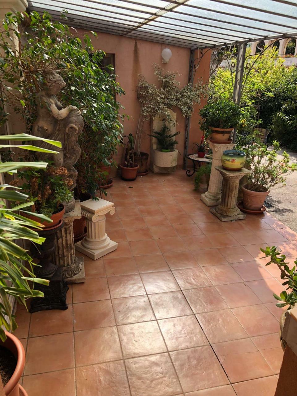 Hotel Martinengo Sainte-Maxime Buitenkant foto