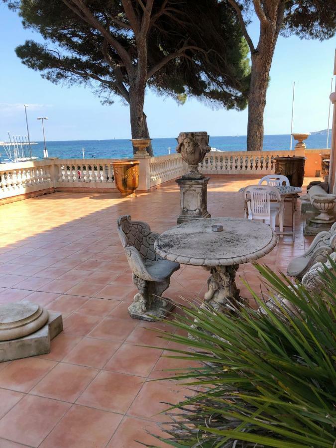 Hotel Martinengo Sainte-Maxime Buitenkant foto