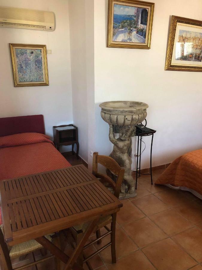 Hotel Martinengo Sainte-Maxime Buitenkant foto